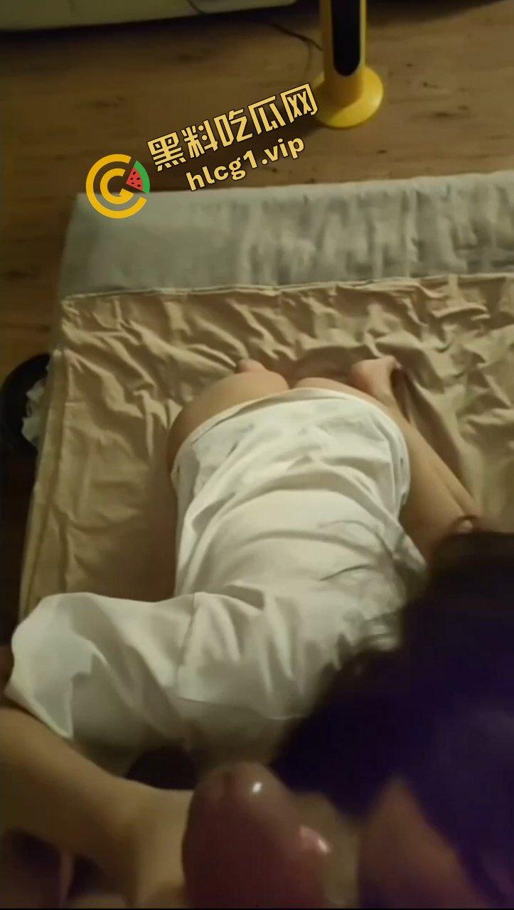 沈阳反差公交车母狗『曾慧敏』四处约炮 口交骚舞 对镜后入 性爱泄密！-6